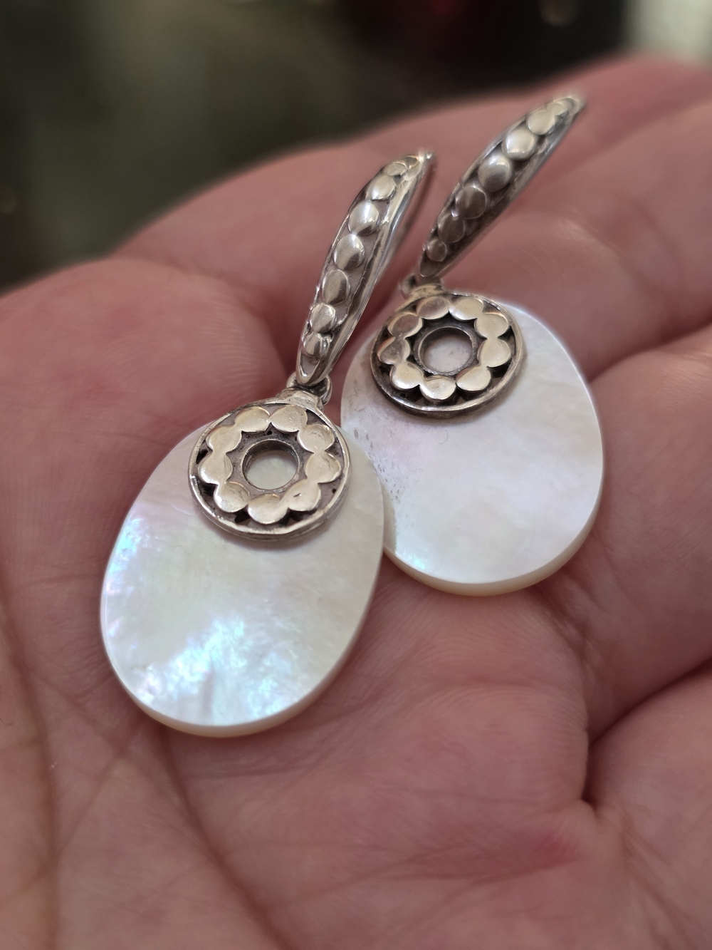 Vintage Boho Mother-of-Pearl Dangle Earrings - Picture 4 of 8